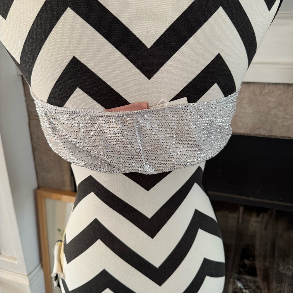 Show me your Mumu silver sparkle tube top new - Picture 3 of 8